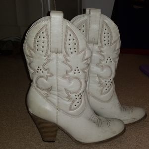 "Dallas Cowboy cheerleader" white cowboy boots
